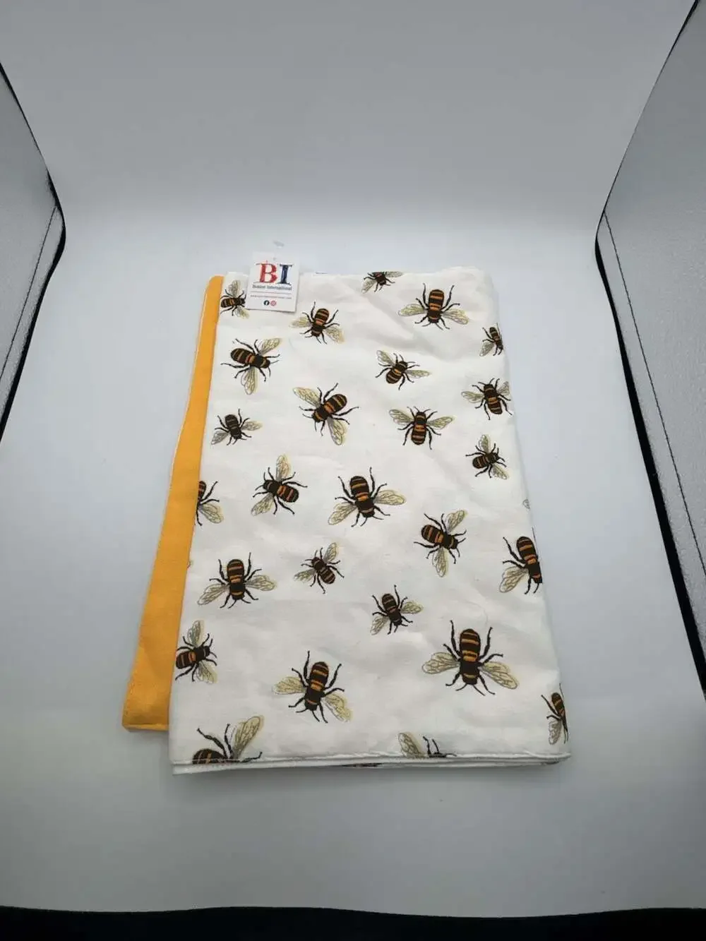 Boston International Bee Print Cotton Table Runner